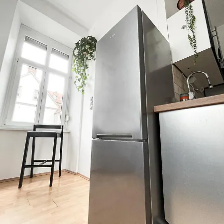 Stylish Riverside Living In The Hearth Of Downtown